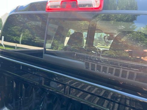 Used 2017 GMC Canyon SLT w/ Trailering Package RWD image 7