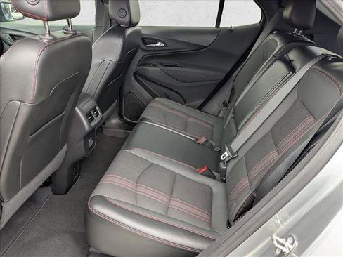 Used 2023 Chevrolet Equinox RS FWD image 18