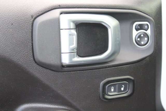 Used 2024 Jeep Wrangler Unlimited Rubicon 4xe AWD/4WD image 13