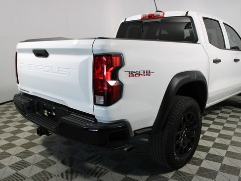 Used 2024 Chevrolet Colorado Trail Boss w/ Technology Package AWD/4WD image 45
