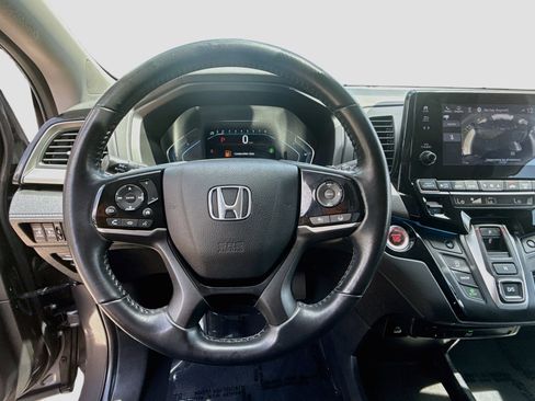 Used 2023 Honda Odyssey Touring image 8