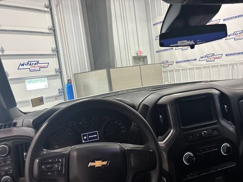 Used 2022 Chevrolet Silverado 1500 W/T w/ WT Convenience Package AWD/4WD image 2