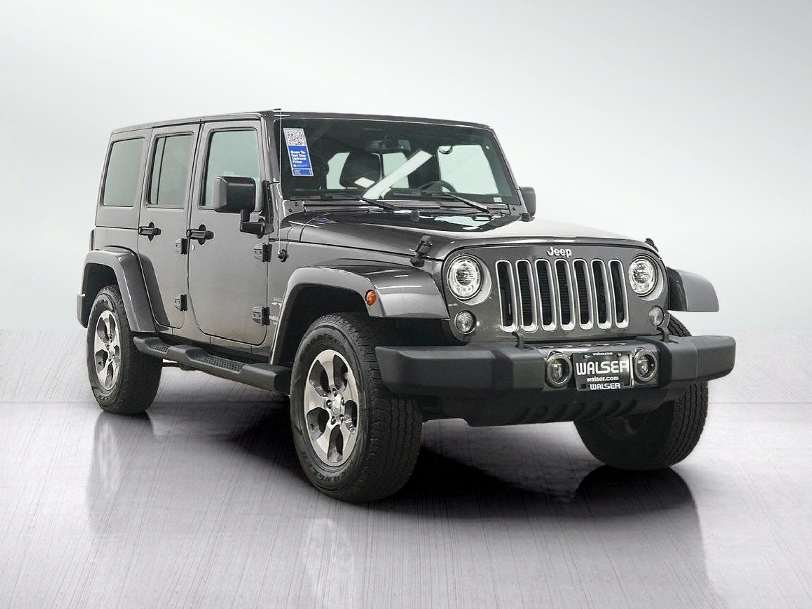 Used 2017 Jeep Wrangler Unlimited Sahara w/ Max Tow Package AWD/4WD image 7