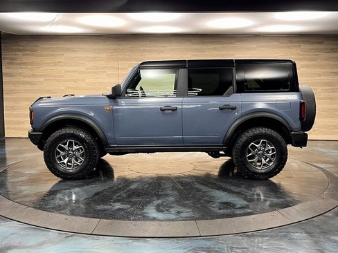 Used 2024 Ford Bronco Badlands image 13