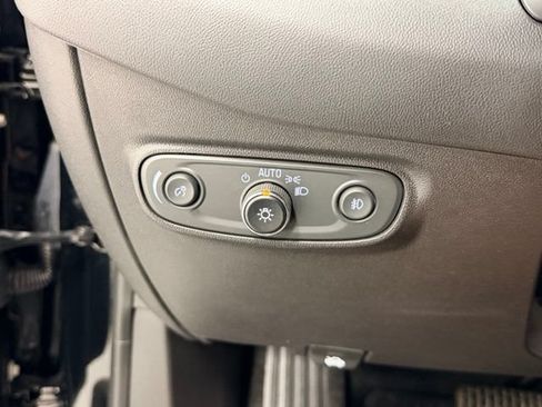 Certified 2023 Chevrolet Equinox Premier AWD/4WD image 15