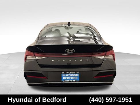 Used 2026 Hyundai Elantra SEL Sport Premium w/ Cargo Package FWD image 6