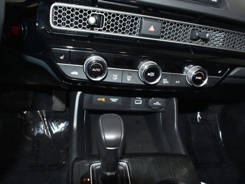 Certified 2024 Honda Civic EX image 18