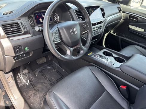 Certified 2024 Honda Passport EX-L image 17