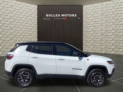 New 2026 Jeep Compass Trailhawk w/ Sun, Sound & Navigation Group