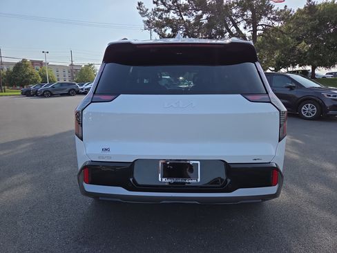 Certified 2024 Kia EV9 GT-Line AWD/4WD image 4