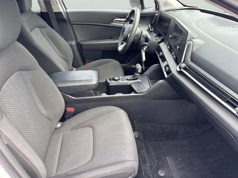 Used 2024 Kia Sportage LX image 22