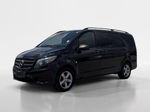Used 2016 Mercedes-Benz Metris Passenger image 8