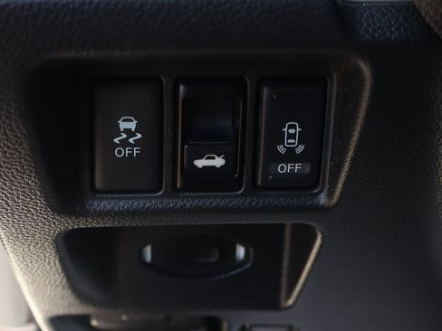 Used 2015 INFINITI Q60 Sport Limited image 22