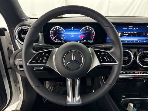 Certified 2026 Mercedes-Benz CLA 250 image 11