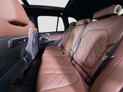 New 2026 BMW X5 xDrive40i w/ M Sport Package image 25