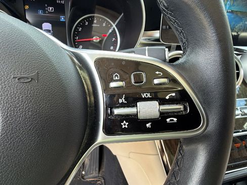 Used 2022 Mercedes-Benz GLC 300 image 29