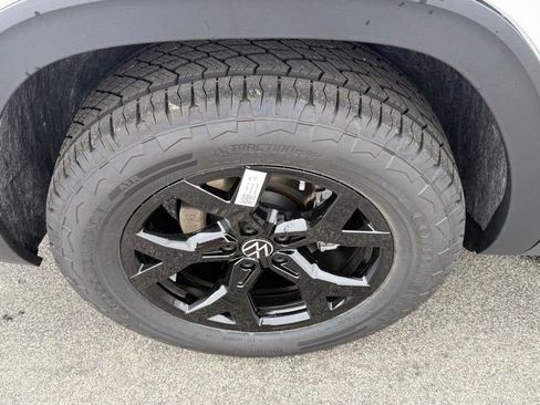 New 2026 Volkswagen Atlas Peak Edition AWD/4WD image 4