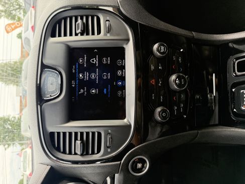 Used 2021 Chrysler 300 S RWD image 13