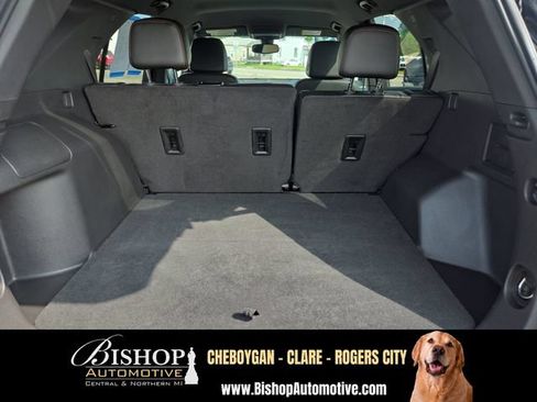 Used 2024 Chevrolet Equinox Premier AWD/4WD image 24