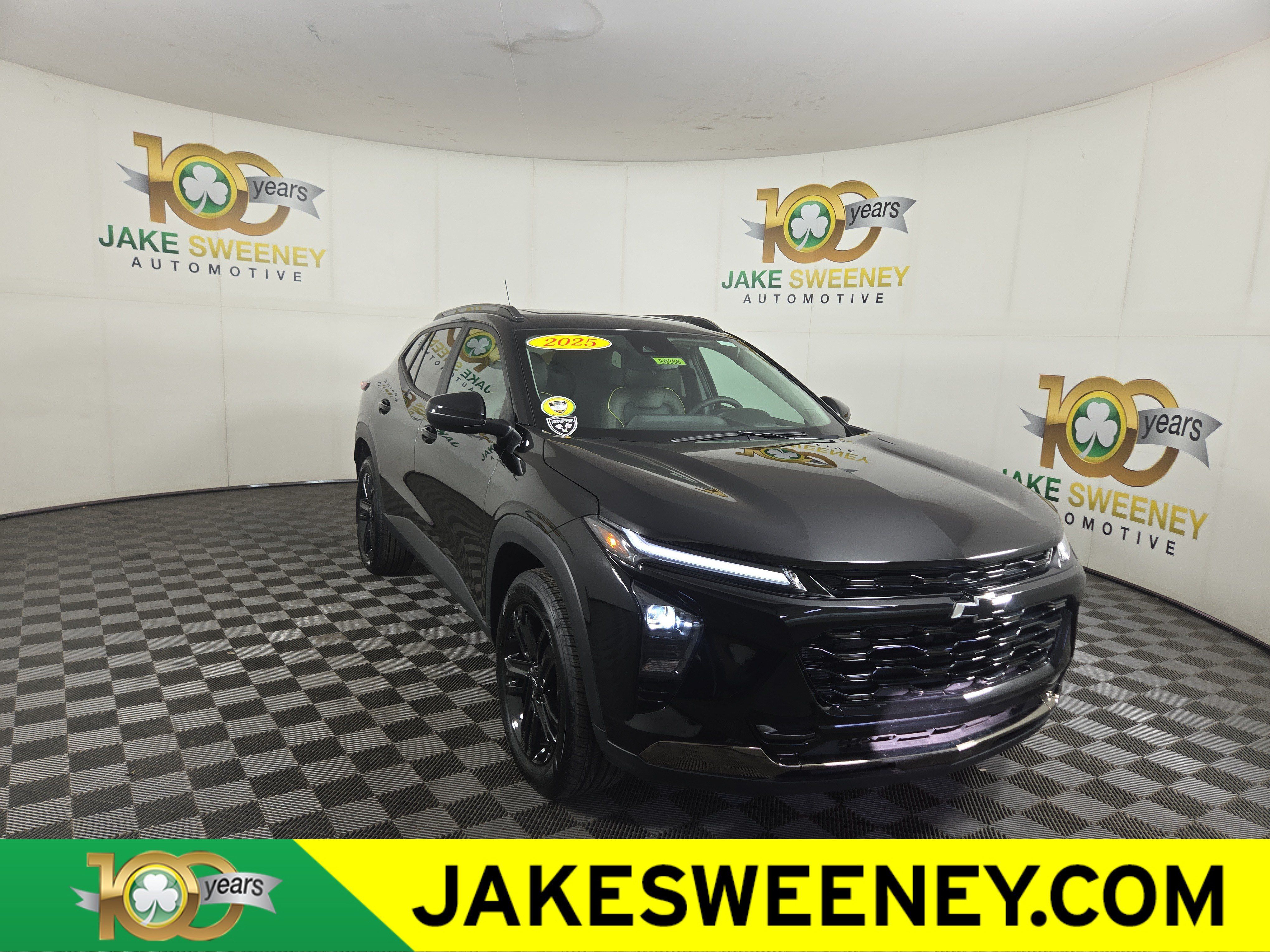 Used 2025 Chevrolet Trax ACTIV w/ Sunroof Package FWD image 1