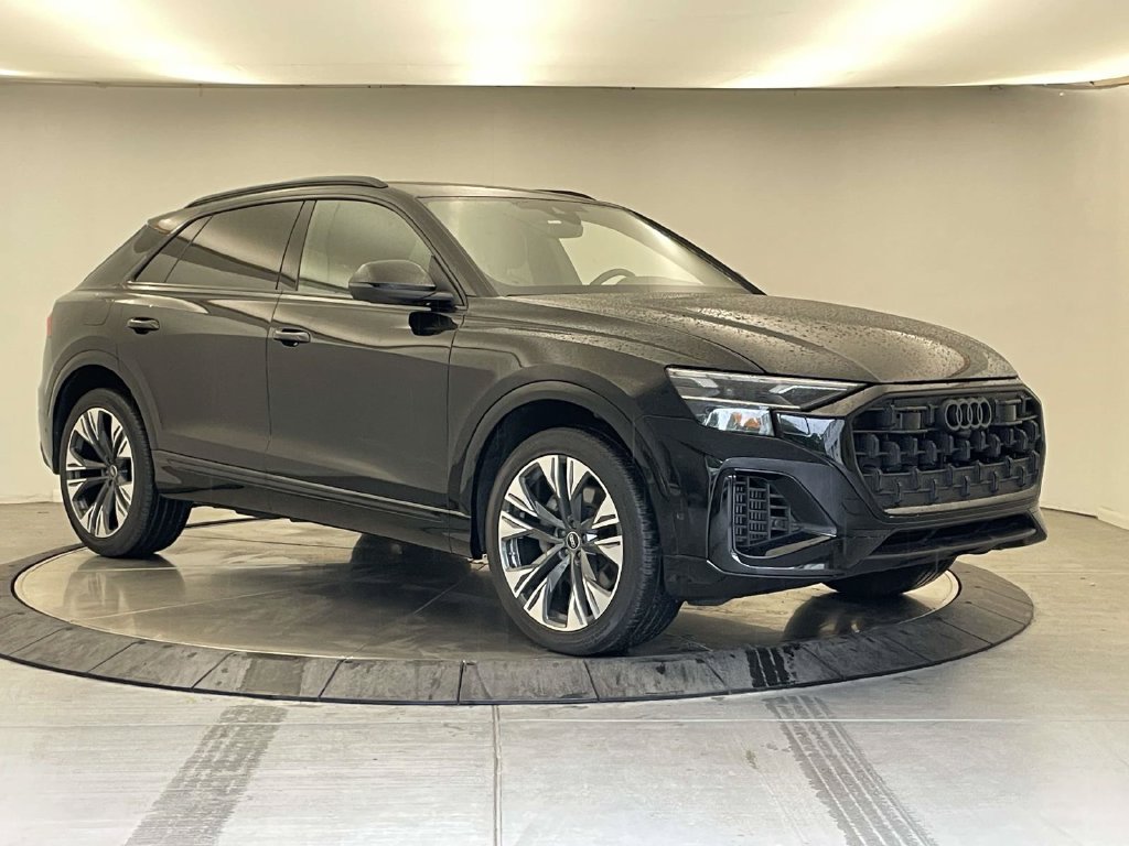 Certified 2025 Audi Q8 Premium w/ Black Optic Package AWD/4WD image 9