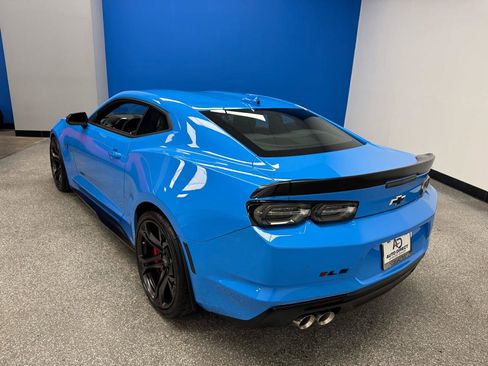 Used 2023 Chevrolet Camaro SS RWD image 8