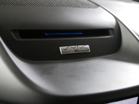 Used 2014 Ford Escape Titanium w/ Equipment Group 401A AWD/4WD image 32