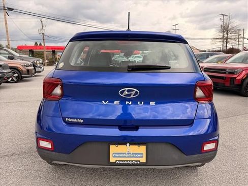 Certified 2024 Hyundai Venue Limited image 9