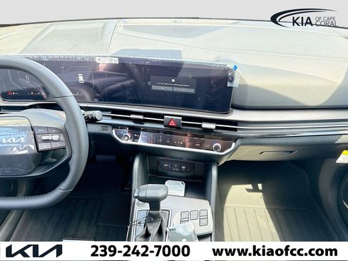 New 2026 Kia Sportage SX FWD image 18