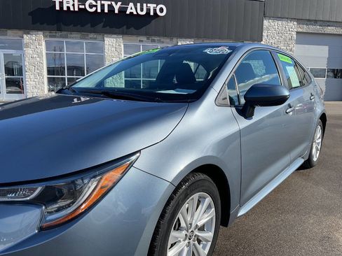 Used 2024 Toyota Corolla LE image 2