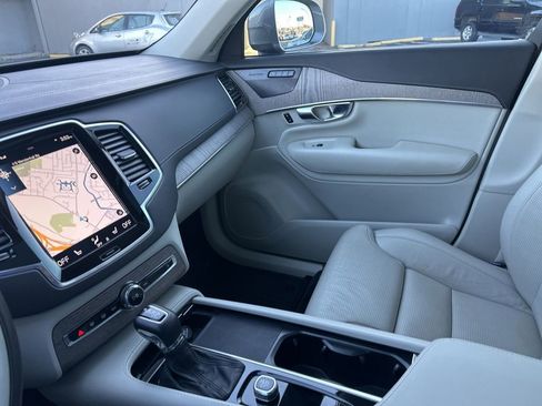 Used 2022 Volvo XC90 T6 Inscription w/ Advanced Package image 25
