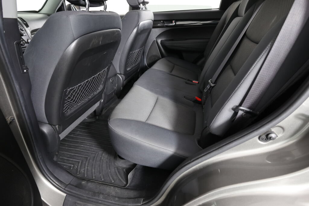 Used 2011 Kia Sorento LX w/ Convenience Pkg AWD/4WD image 17