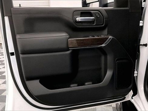 Used 2023 GMC Sierra 3500 SLE w/ SLE Value Package image 16