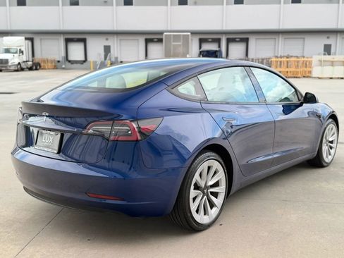 Used 2023 Tesla Model 3 Standard Range RWD image 7