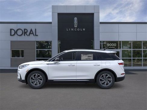 New 2026 Lincoln Corsair Premiere image 3