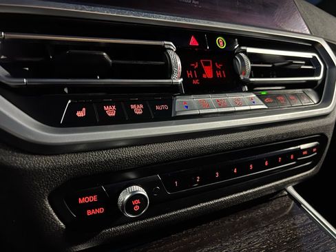 Used 2021 BMW 330i xDrive Sedan w/ Convenience Package image 45