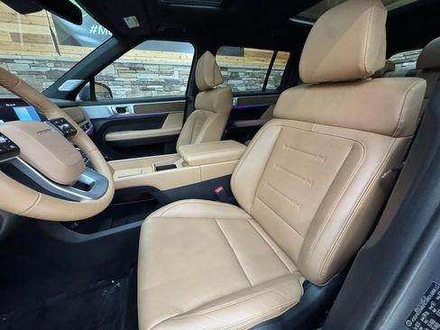 Certified 2025 Hyundai Santa Fe Limited image 34