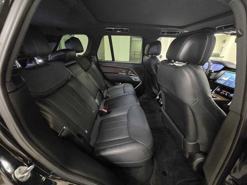 Used 2023 Land Rover Range Rover SE AWD/4WD image 12