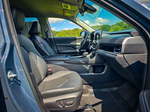 Used 2024 Toyota Grand Highlander AWD image 43