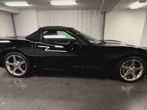 Used 2006 Chevrolet Corvette Convertible w/ Preferred Equipment Group image 9