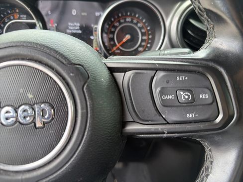 Used 2021 Jeep Wrangler Sport AWD/4WD image 17