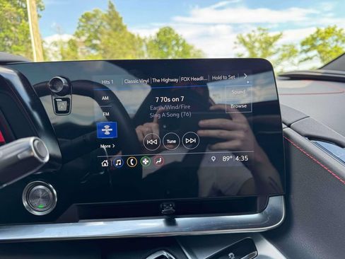 Used 2020 Chevrolet Corvette Stingray Convertible w/ Z51 Performance Package RWD image 27