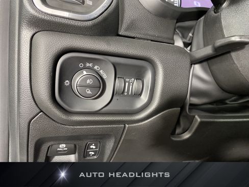Used 2024 RAM 1500 Laramie AWD/4WD image 25