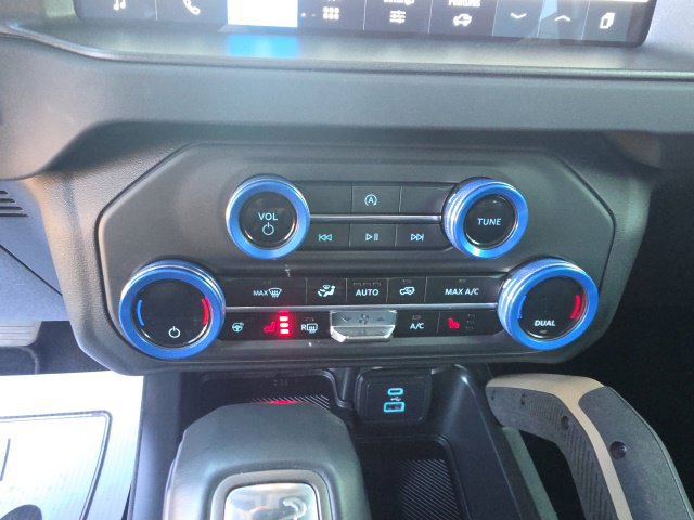 Used 2025 Ford Bronco Badlands AWD/4WD image 14
