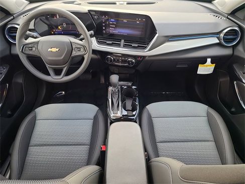 New 2026 Chevrolet Trax LT image 16