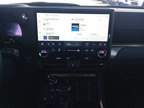 Used 2026 Lexus GX 550 w/ Accessory Package (2T) AWD/4WD image 10