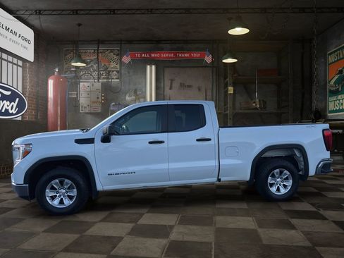 Used 2021 GMC Sierra 1500 4x4 Double Cab w/ Sierra Value Package image 3