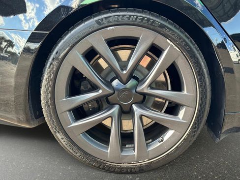 Used 2023 Tesla Model S image 15