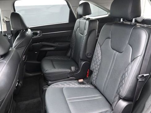 Used 2022 Kia Sorento SX FWD image 16