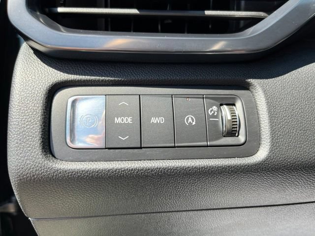 New 2026 GMC Acadia AT4 w/ Luxury Package AWD/4WD image 28